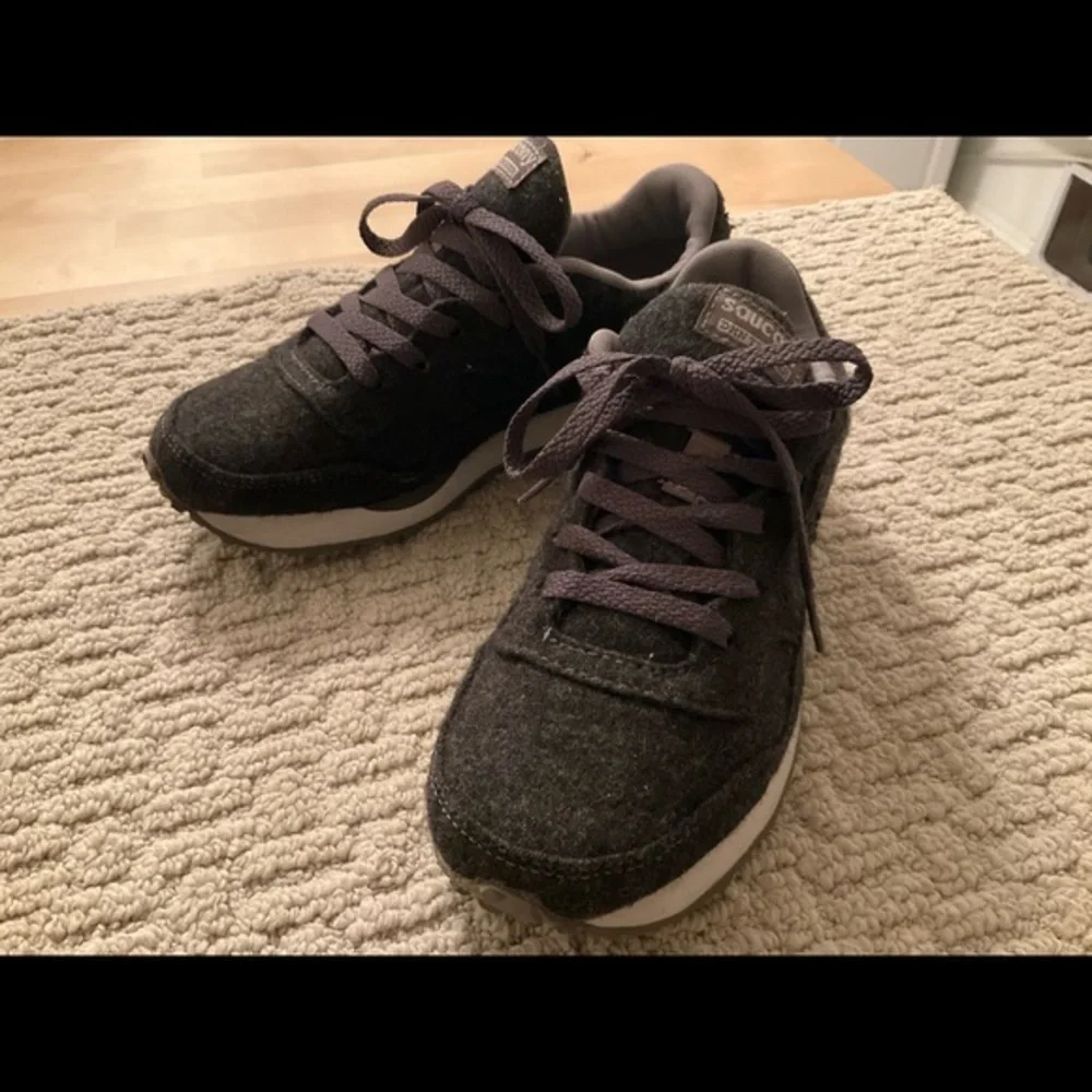 Saucony Madewell special edition sneakers♥️ - Picture 2 of 9